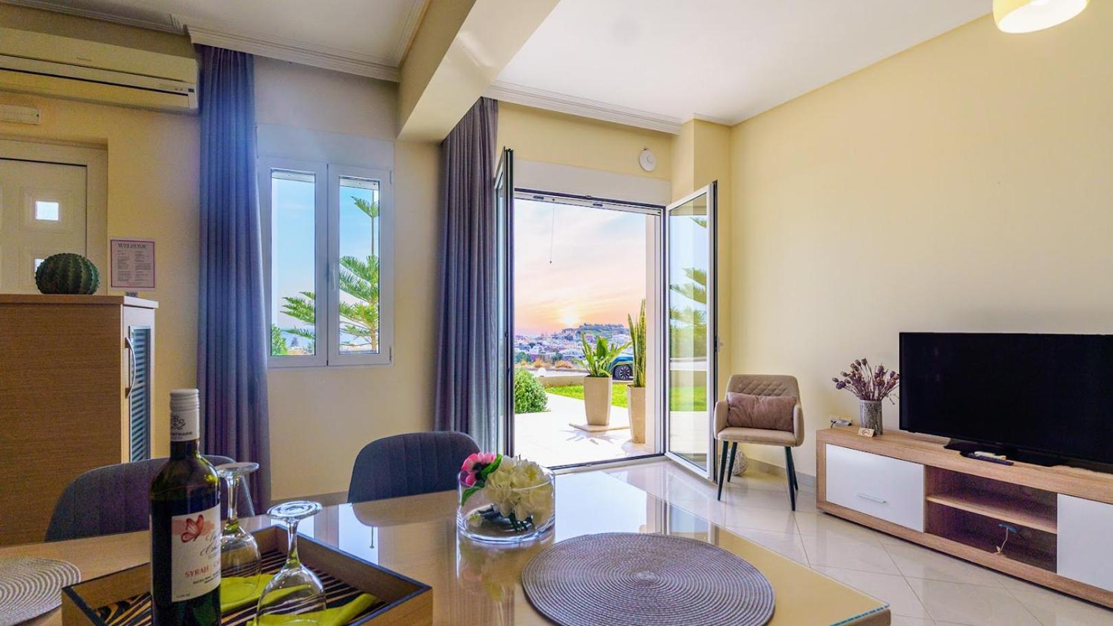 Aristea Apartments 팔라이오코라 외부 사진